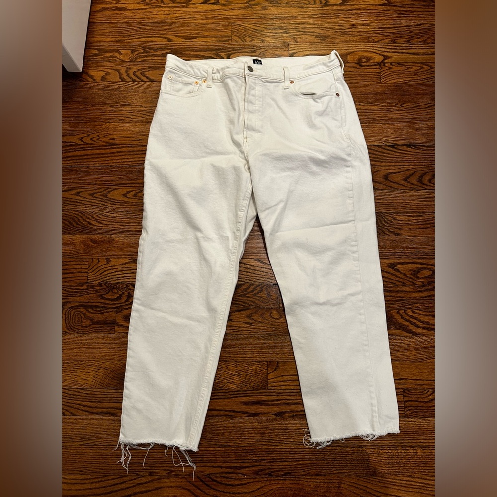 Gap Cheeky Straight: Raw Hem White